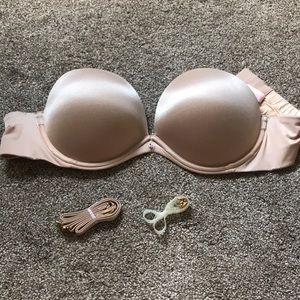 Victoria’s Secret very sexy strapless push up bra